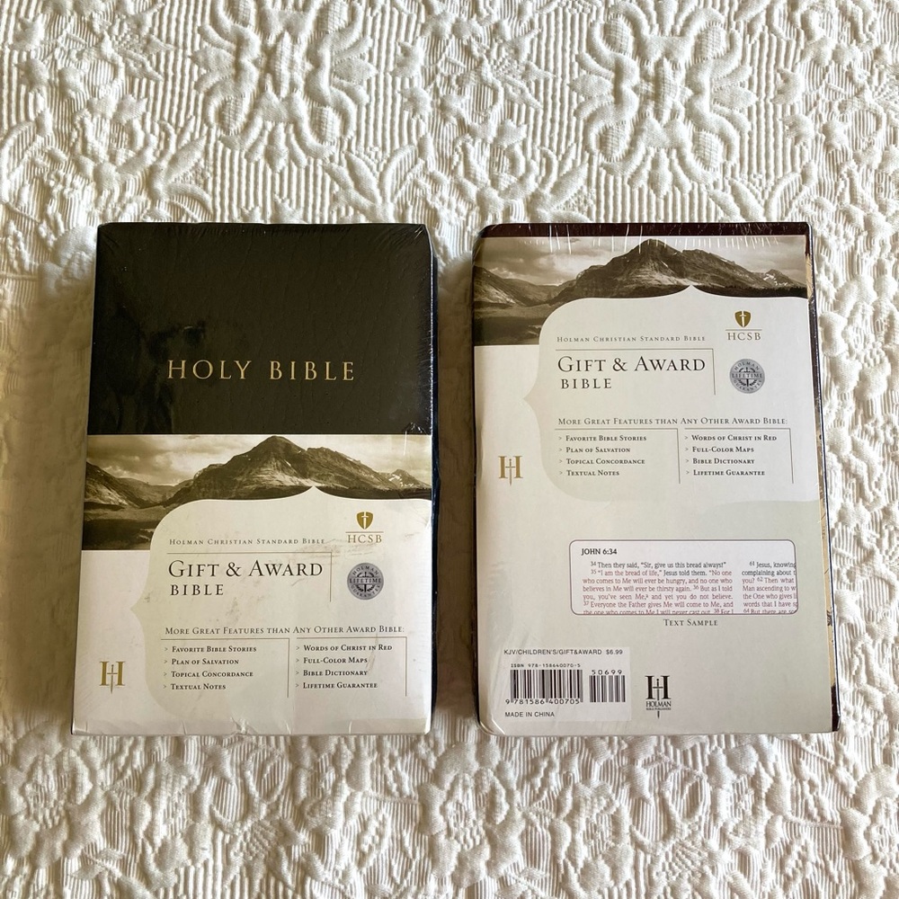 Bible Set - Picture 2 of 10